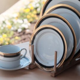 Black and gold band dinnerware