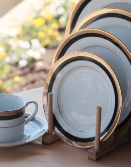 Black and gold band dinnerware