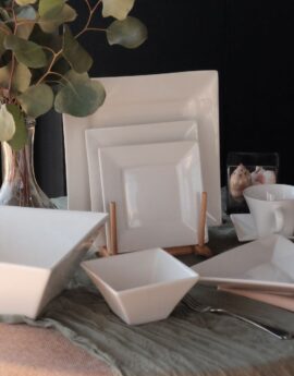 Square dinnerware set